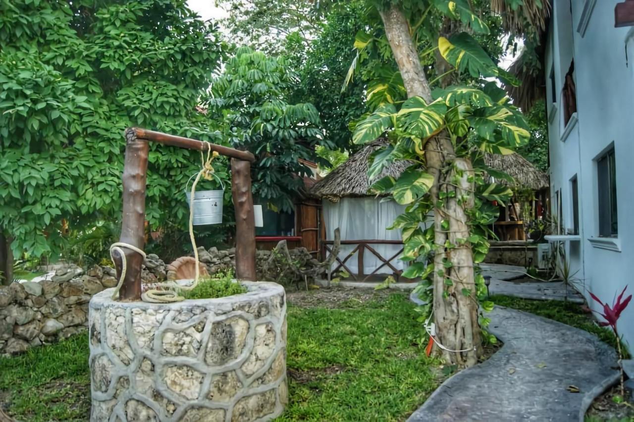 Hotel Pancho Villas Bacalar - Free Bikes And Paddles Kültér fotó
